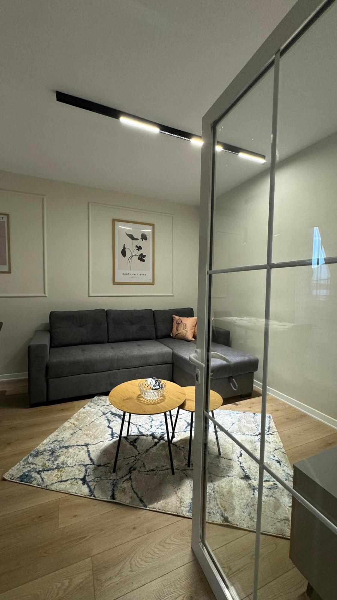 Charming Comfort Apartment Tirana Buitenkant foto