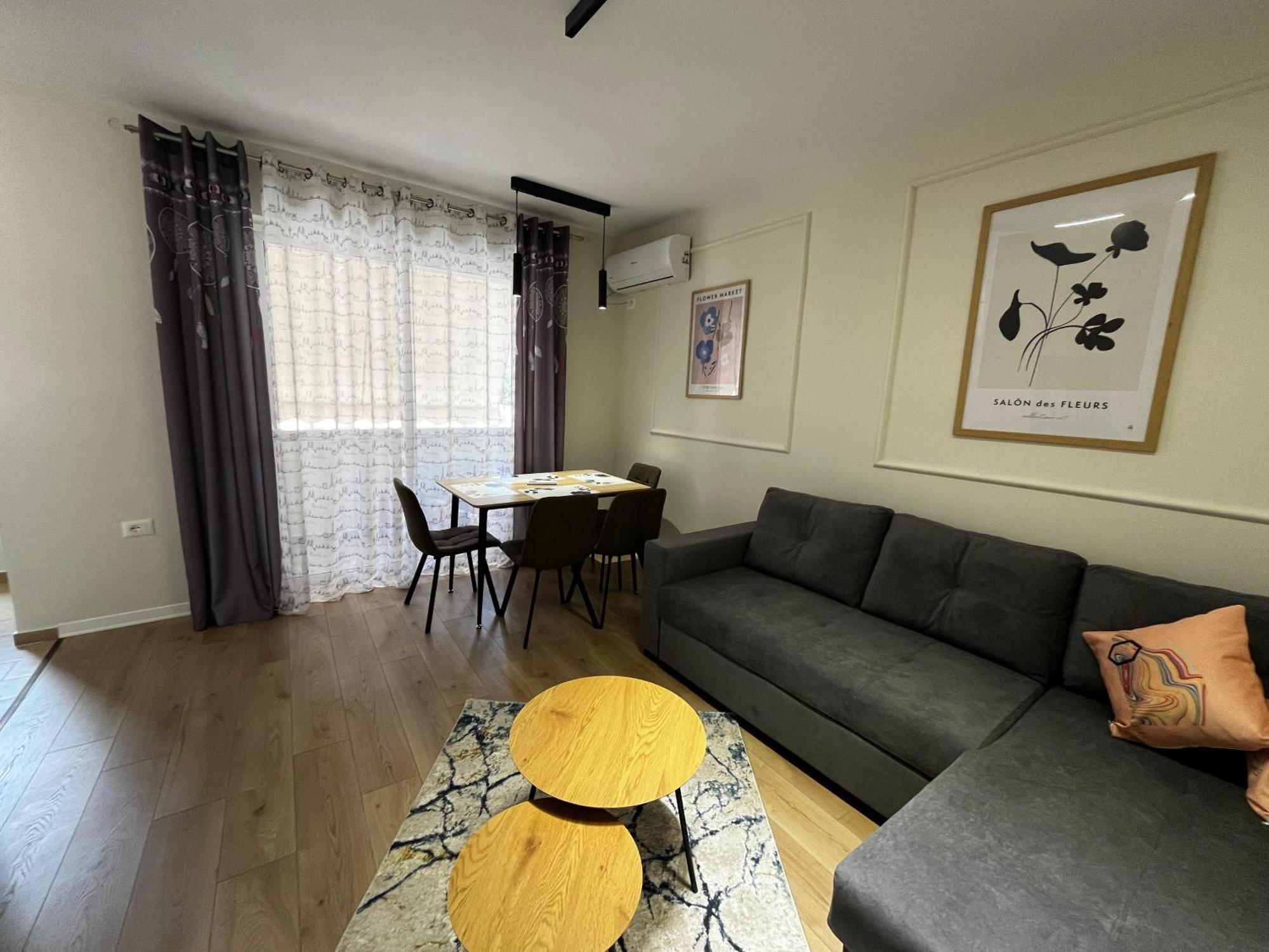 Charming Comfort Apartment Tirana Buitenkant foto