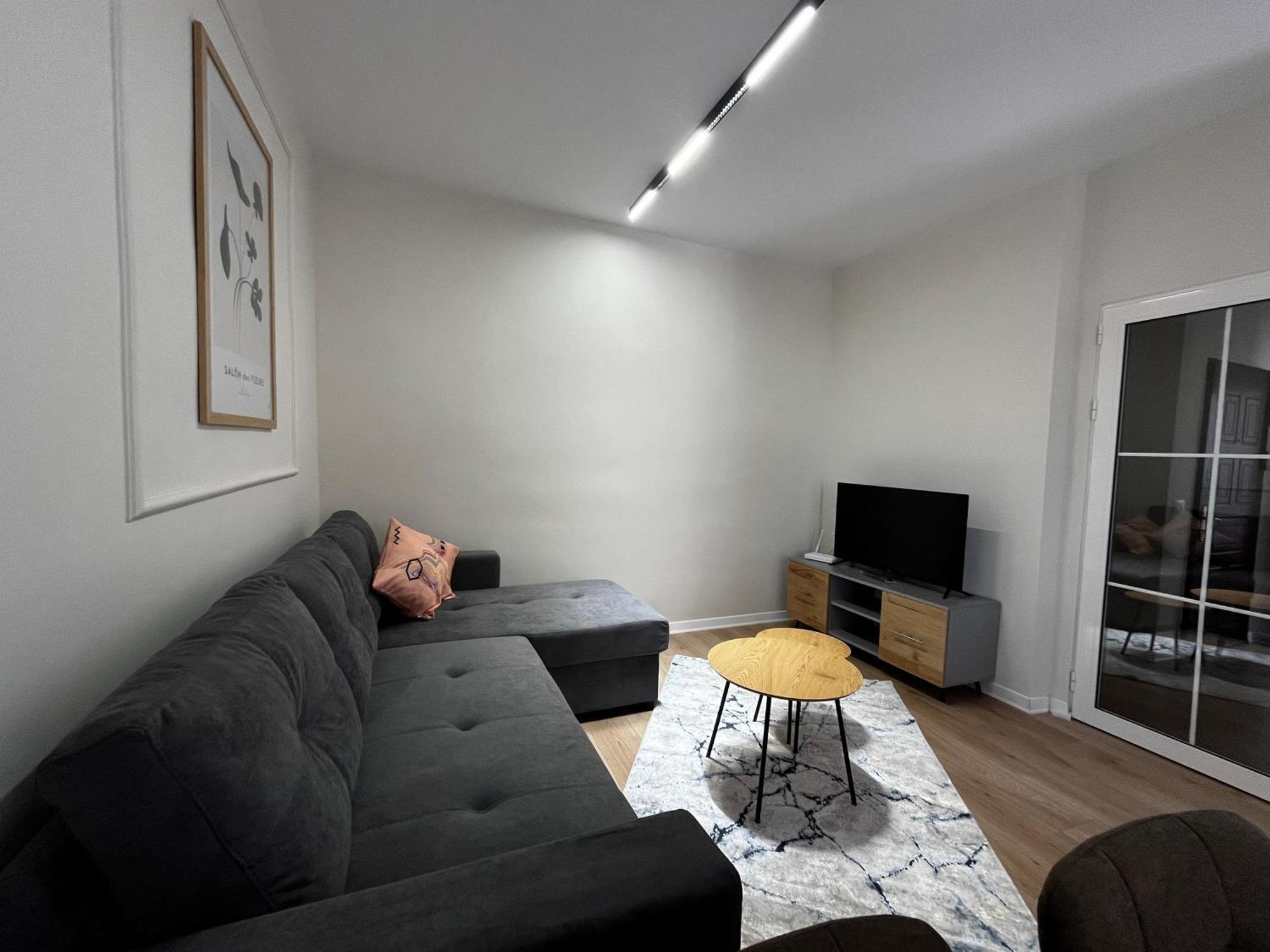 Charming Comfort Apartment Tirana Buitenkant foto