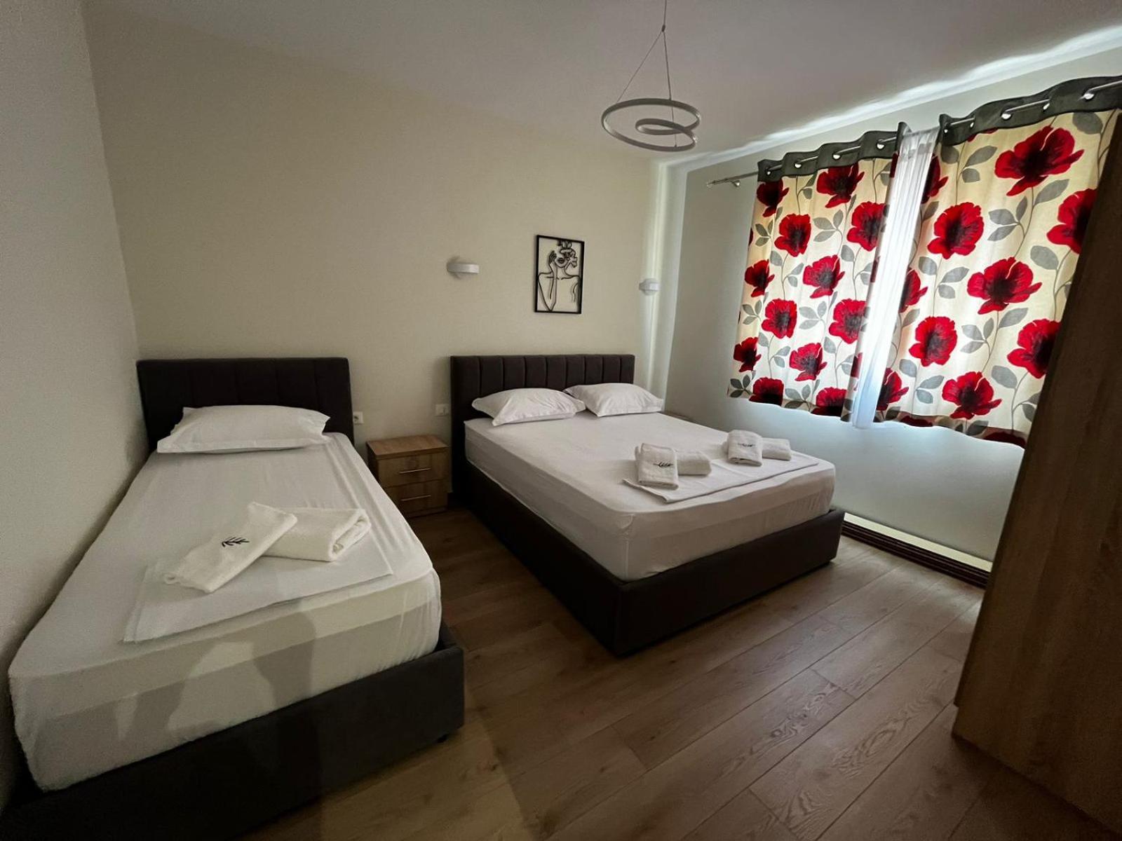 Charming Comfort Apartment Tirana Buitenkant foto