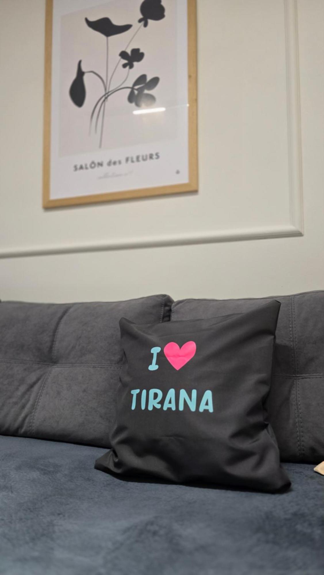 Charming Comfort Apartment Tirana Buitenkant foto